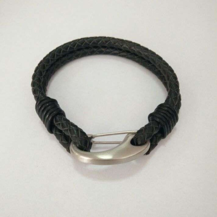 Men's leather bracelet
