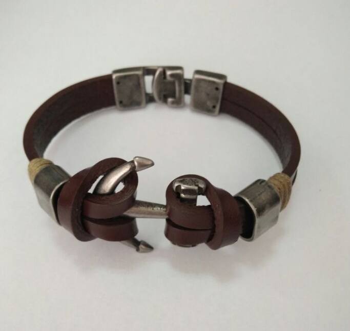 Men's leather bracelet