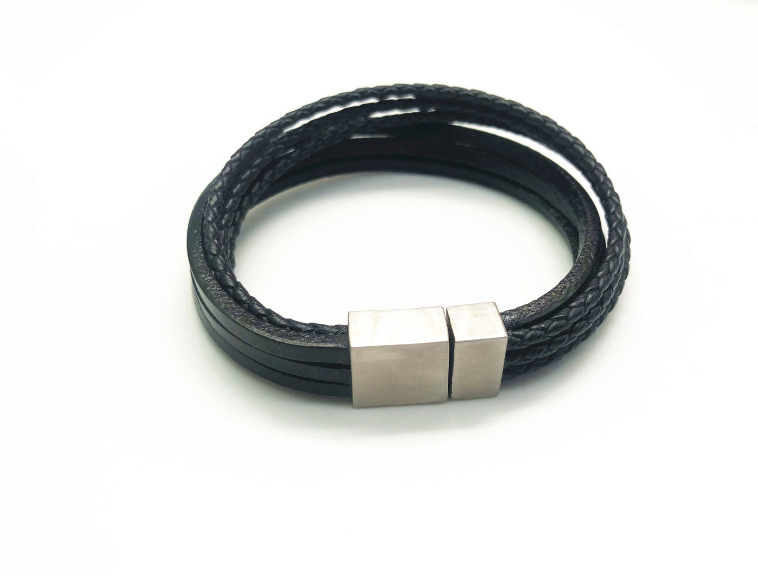 Men's leather bracelet